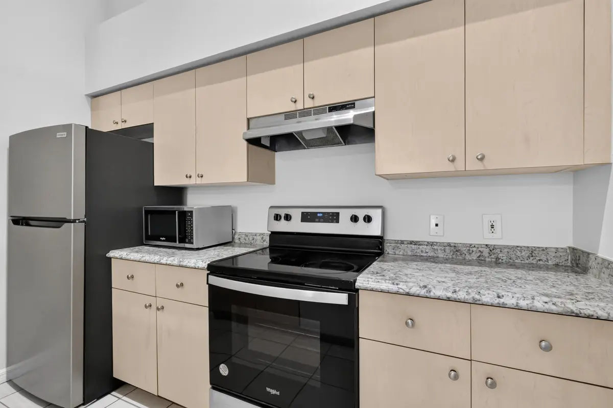 _14A5042 at 4271 SAN MARINO Boulevard 201, West Palm Beach