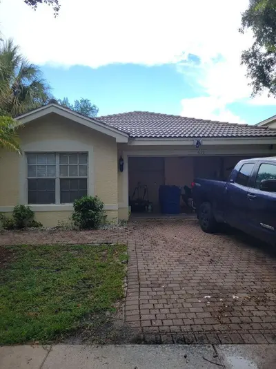 638 PEPPERGRASS Run, Royal Palm Beach – Single Family Residence for sale