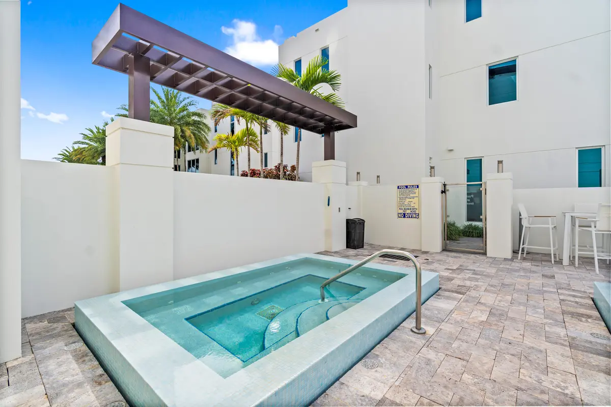 221 Shore Ct Community Jacuzzi at 221 Shore Court, Lauderdale-By-The-Sea