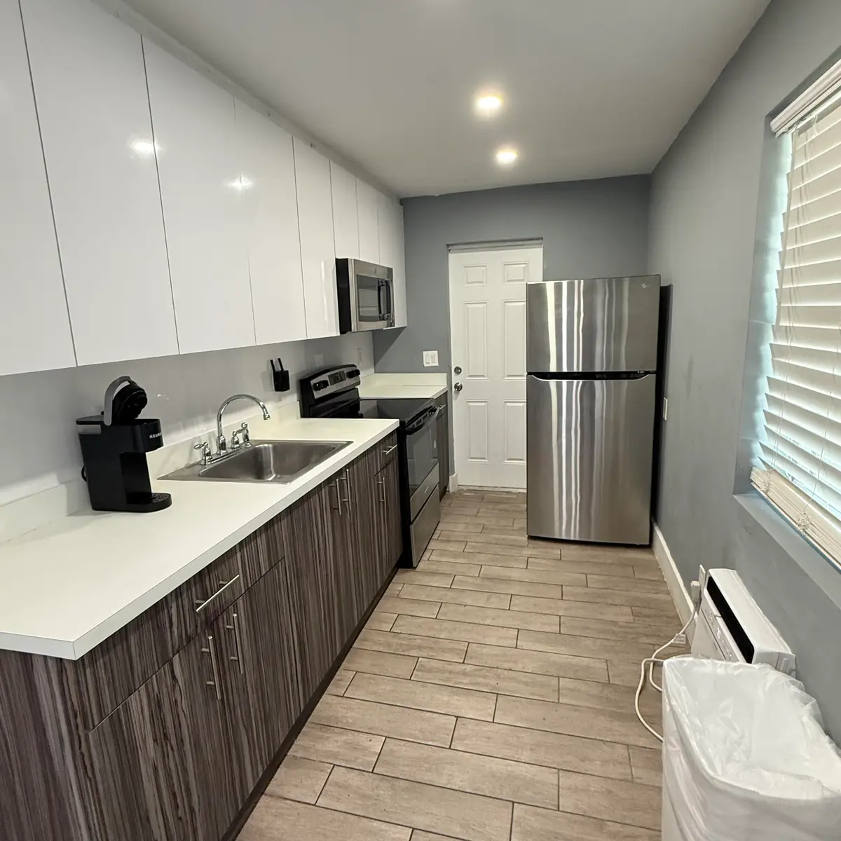 Kitchen at 906 N Riverside Drive 1-9, Pompano Beach
