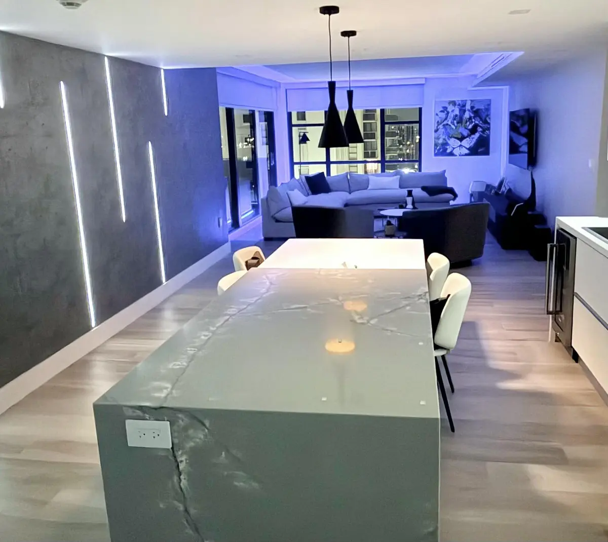 3675 N Country Club Dr 1909 - Kit Liv Ph at 3675 N COUNTRY CLUB Drive 1909, Aventura