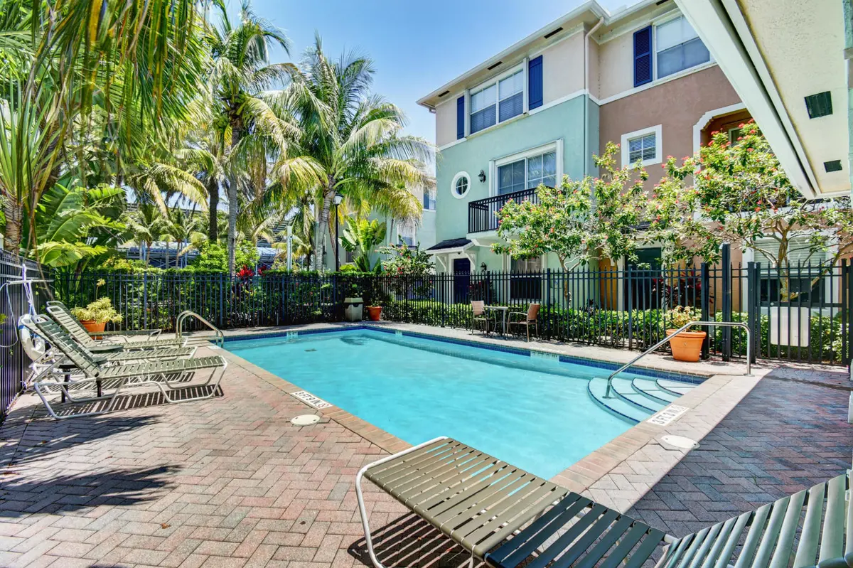 20190607191959913070000000-o at 306 NW 1st Street 306, Delray Beach