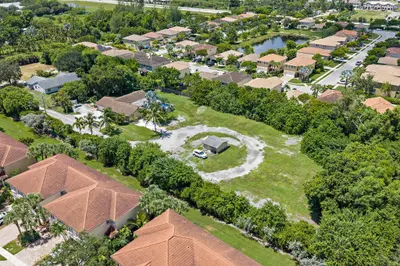 5681 Desoto Road, Greenacres – Single Family Residence for sale
