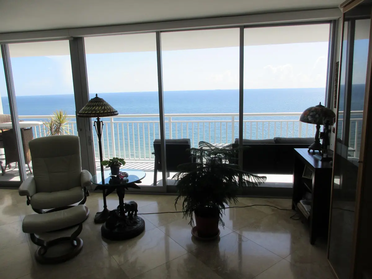 living room at 1390 S OCEAN Boulevard 12F, Pompano Beach