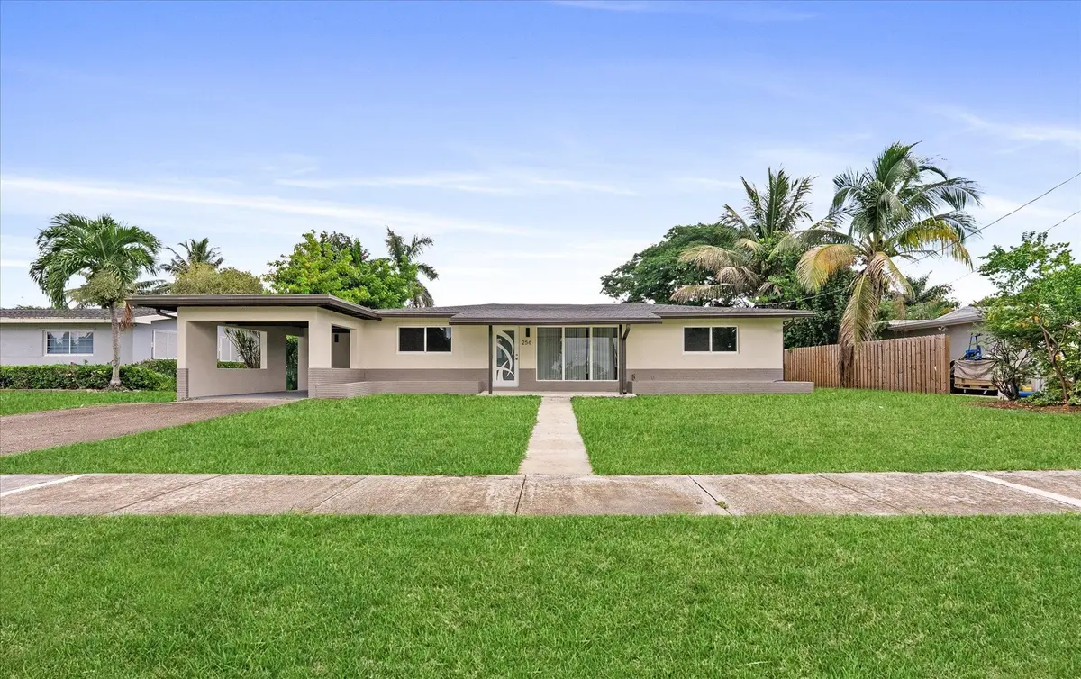 03-3 at 256 GREENBRIER Drive, Palm Springs