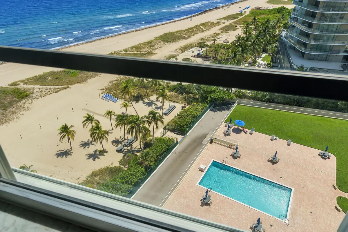 25-web-or-mls-DSC08320dsc08320 at 750 N OCEAN Boulevard 1502, Pompano Beach