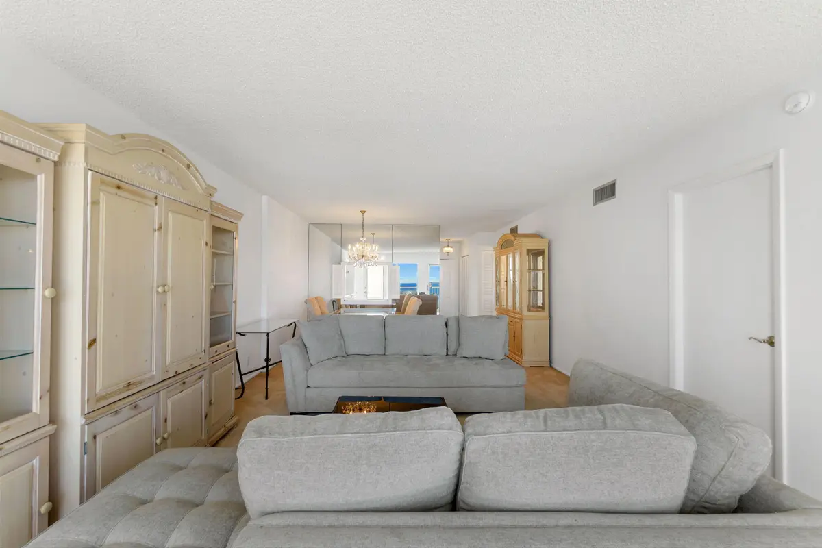 28-web-or-mls-DSC08336dsc08336 at 750 N OCEAN Boulevard 1502, Pompano Beach