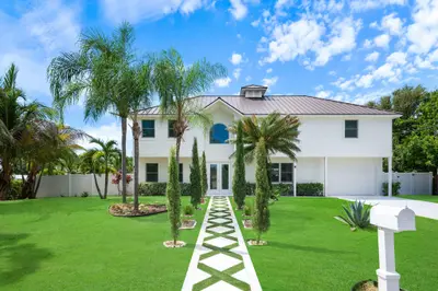 100 NORWOOD Road, Jupiter – Single Family Residence for sale