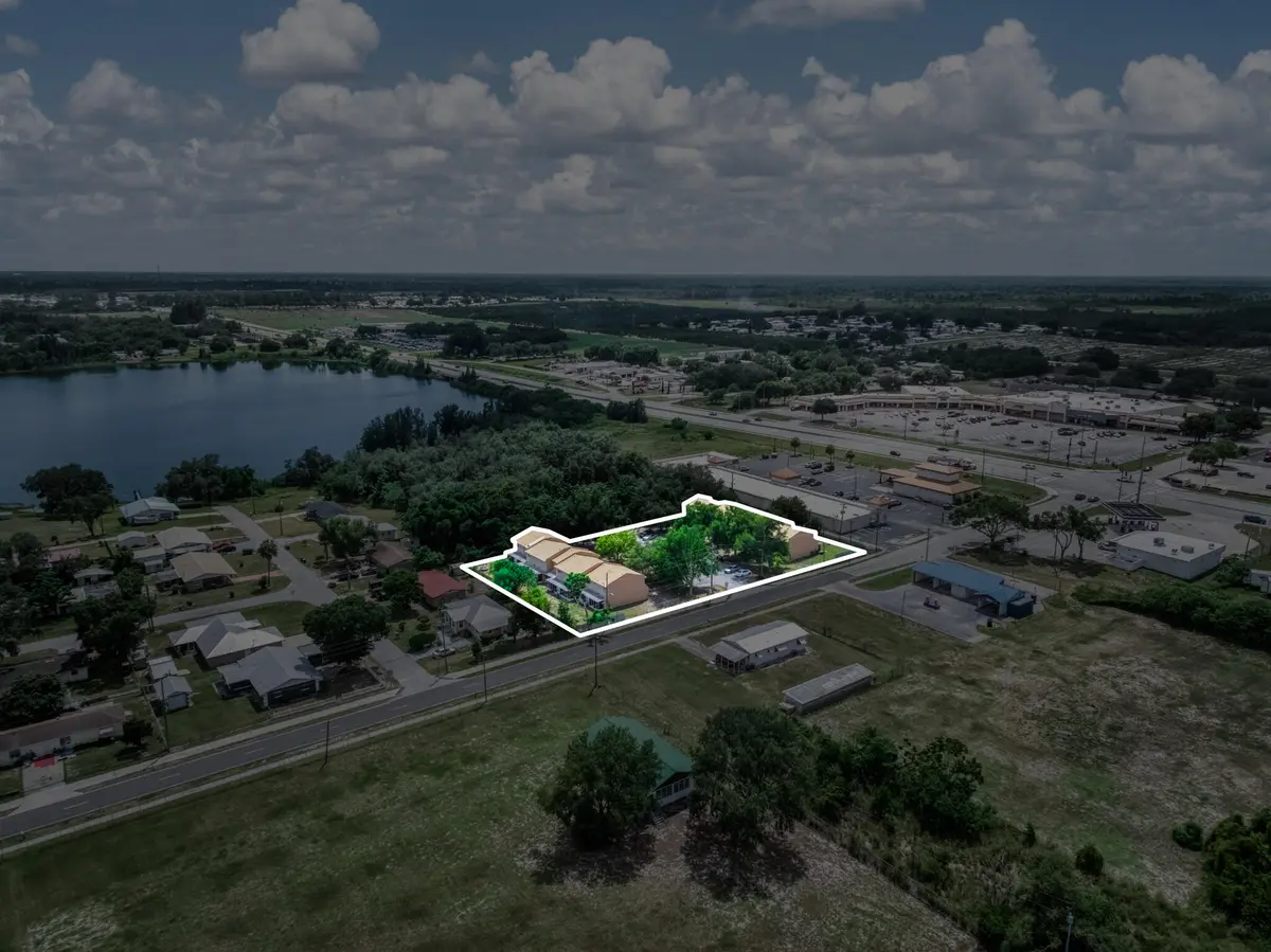exterior - delimited 1 at 1000 S LAKE ANOKA Boulevard, Avon Park