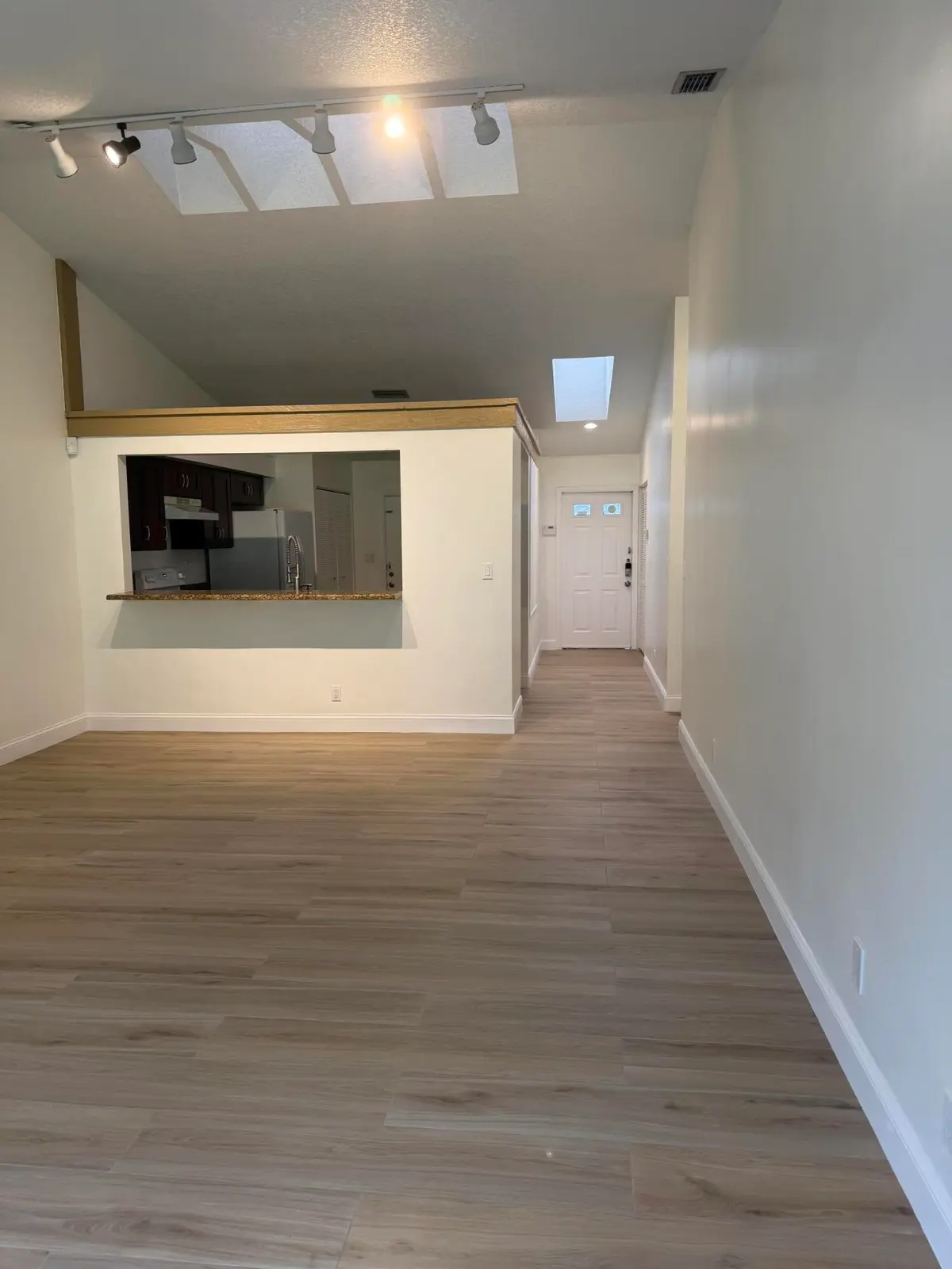 living 2 at 22682 VISTAWOOD Way, Boca Raton