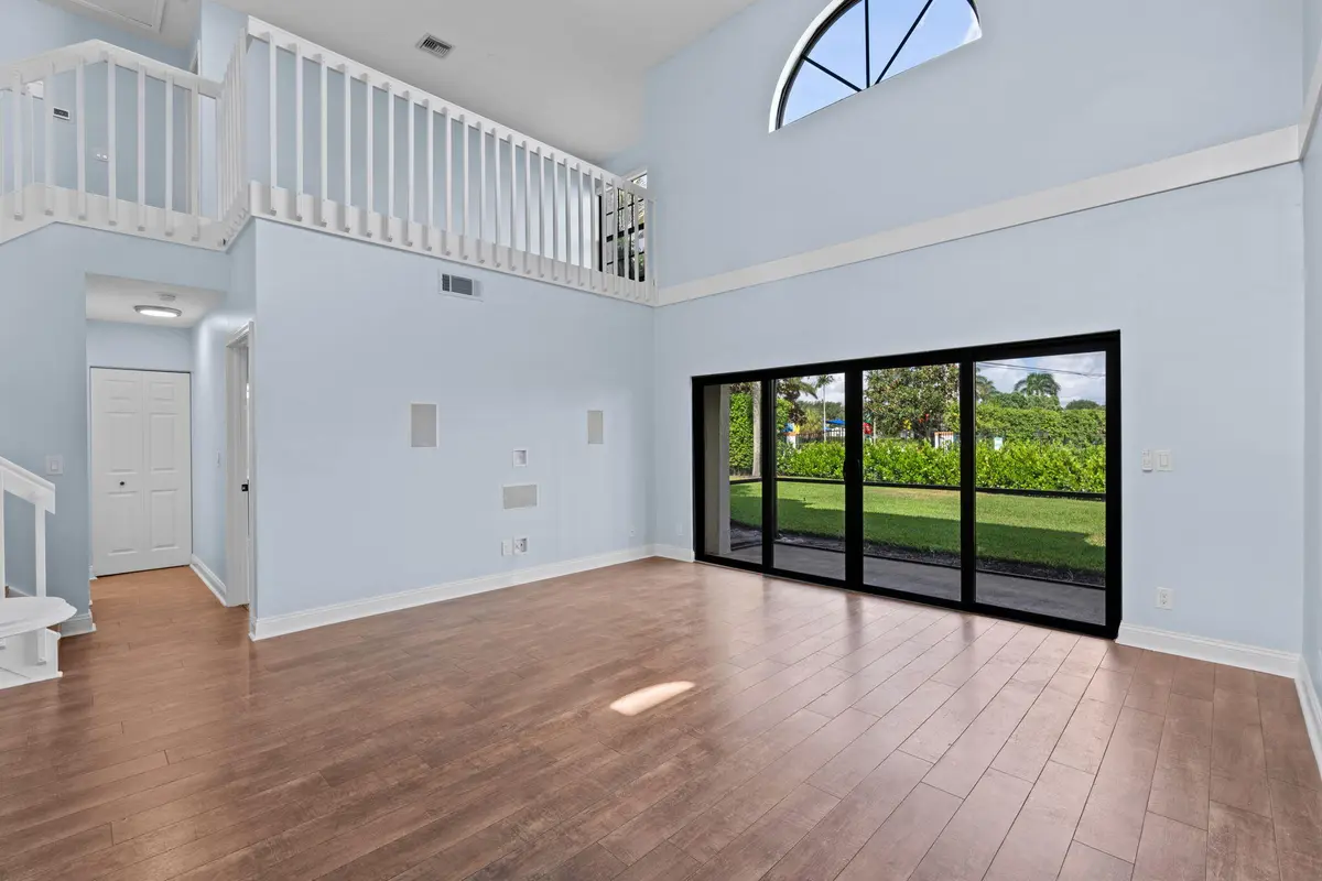 9-web-or-mls-A7400444 at 13538 FOUNTAIN VIEW Boulevard, Wellington