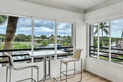 827 OAK HARBOUR Drive, Juno Beach – sold