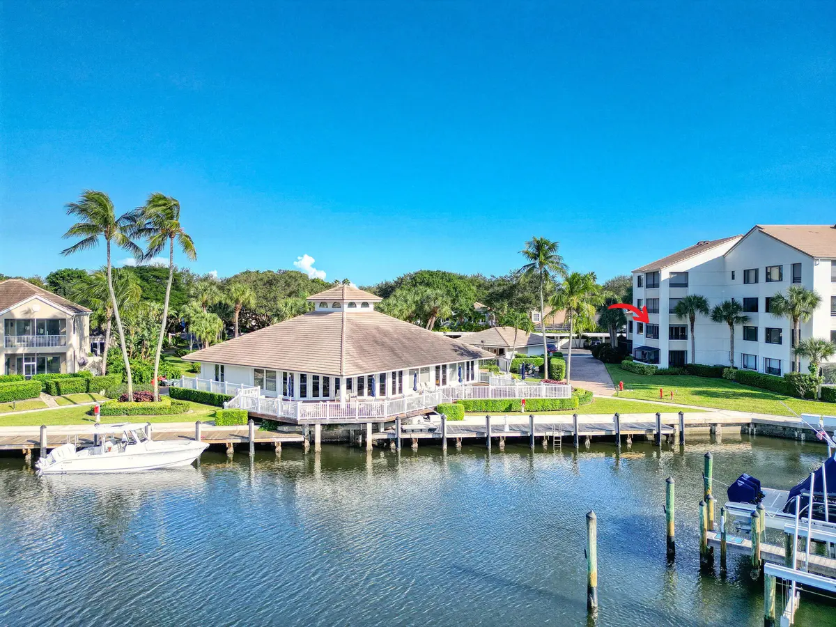 24 Waterviews (5) at 827 OAK HARBOUR Drive, Juno Beach