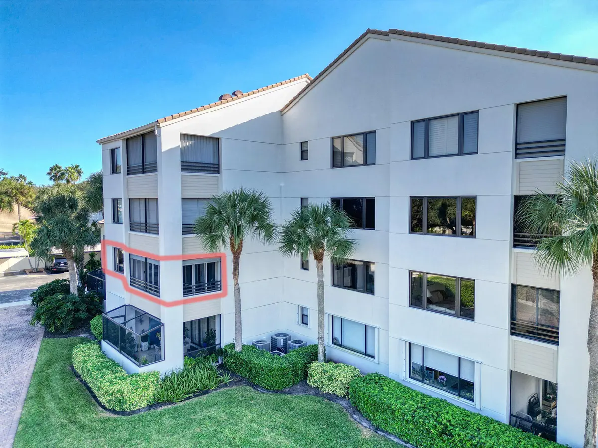 24 Waterviews (7) at 827 OAK HARBOUR Drive, Juno Beach