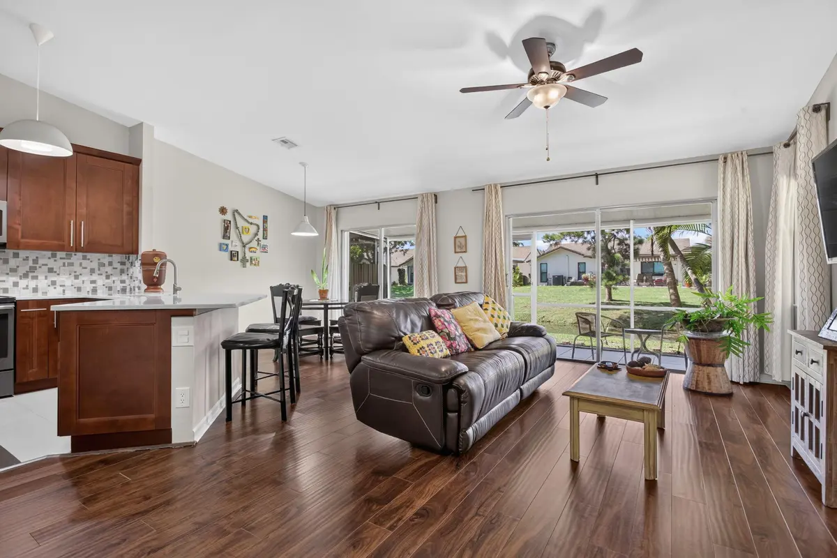 11-web-or-mls-2007-7582 at 2007 DISCOVERY Circle, Deerfield Beach