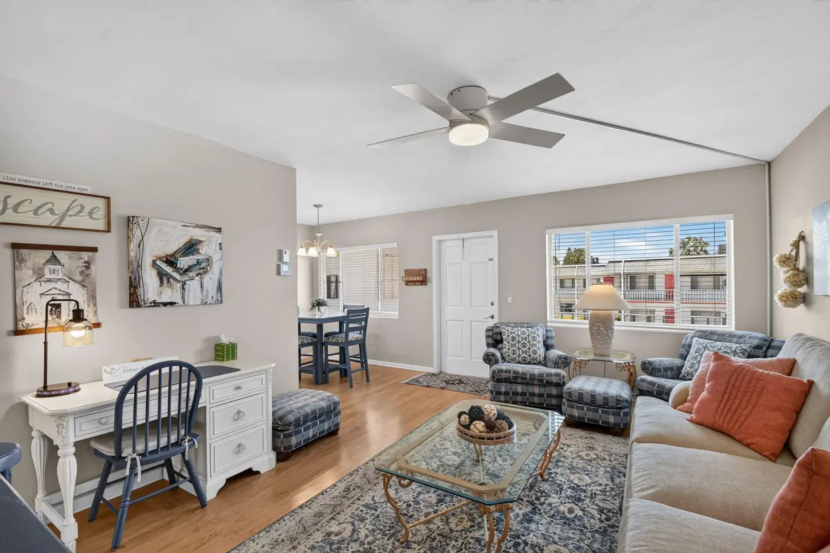 14-203 LR3 at 2880 LAKE OSBORNE Drive 203, Lake Worth Beach