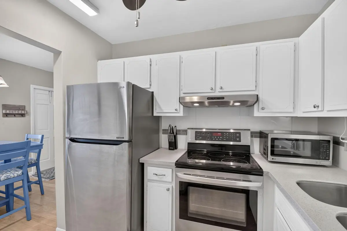 14-203 Kitchen 2 at 2880 LAKE OSBORNE Drive 203, Lake Worth Beach