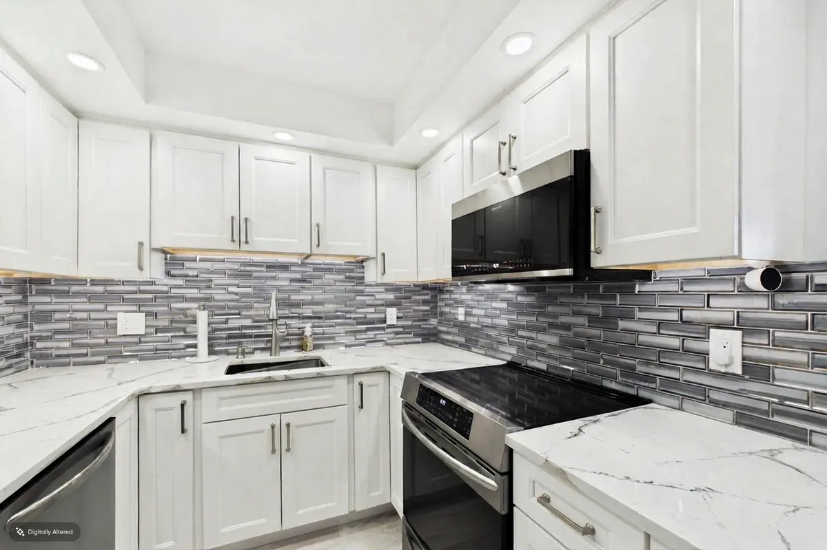 Kitchen at 336 GOLFVIEW Road 708, North Palm Beach