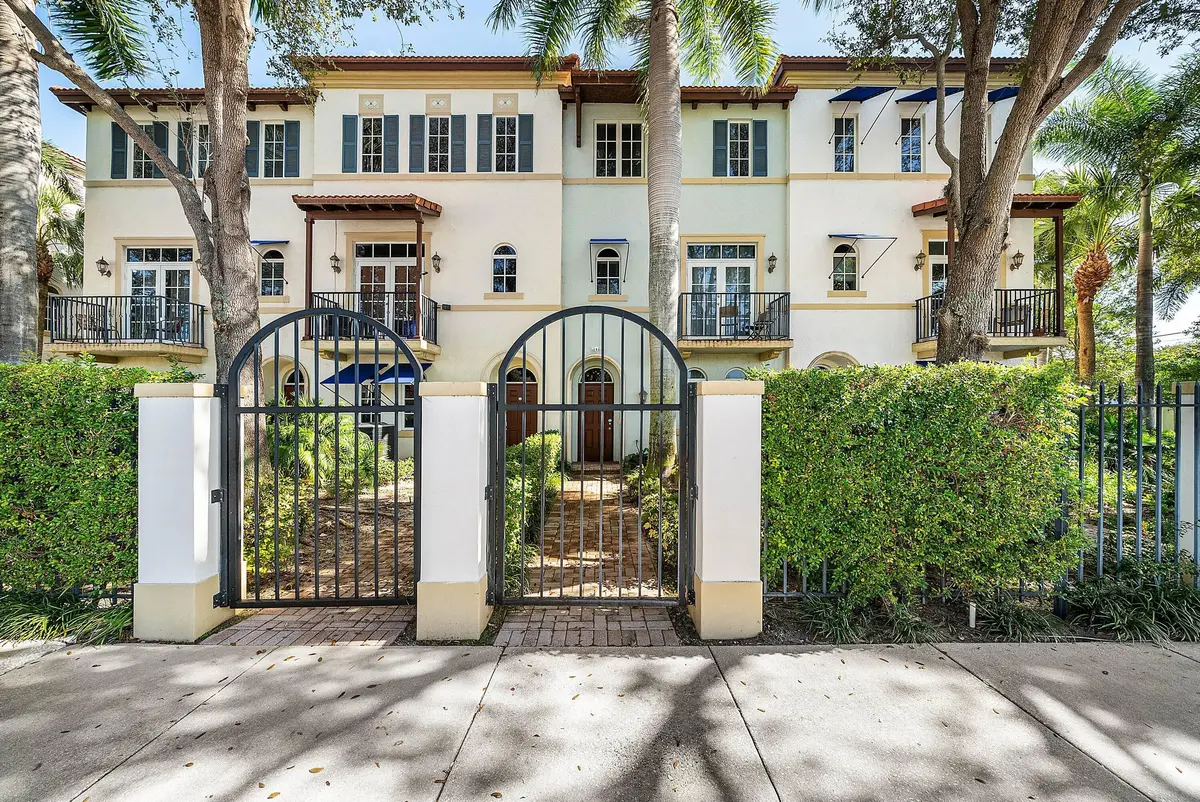 Front at 3281 Estancia Lane, Boynton Beach