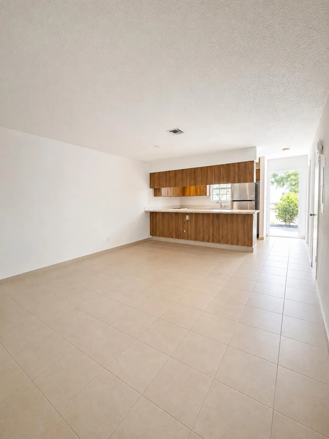 21187EEE-E4EC-4086-8249-DE441145FD3A at 7987 NW 35TH Court 7987, Coral Springs