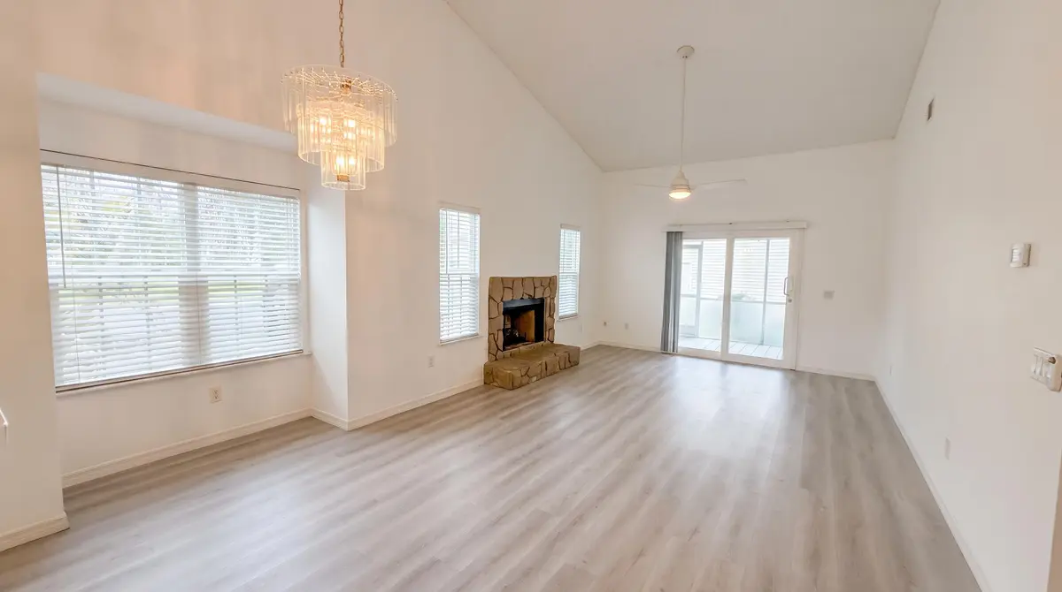 1950 WESTMINSTER Circle 1, Vero Beach, FL – photo 2
