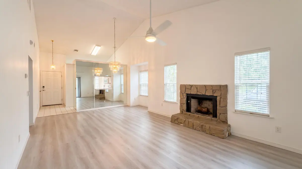1950 WESTMINSTER Circle 1, Vero Beach, FL – photo 4