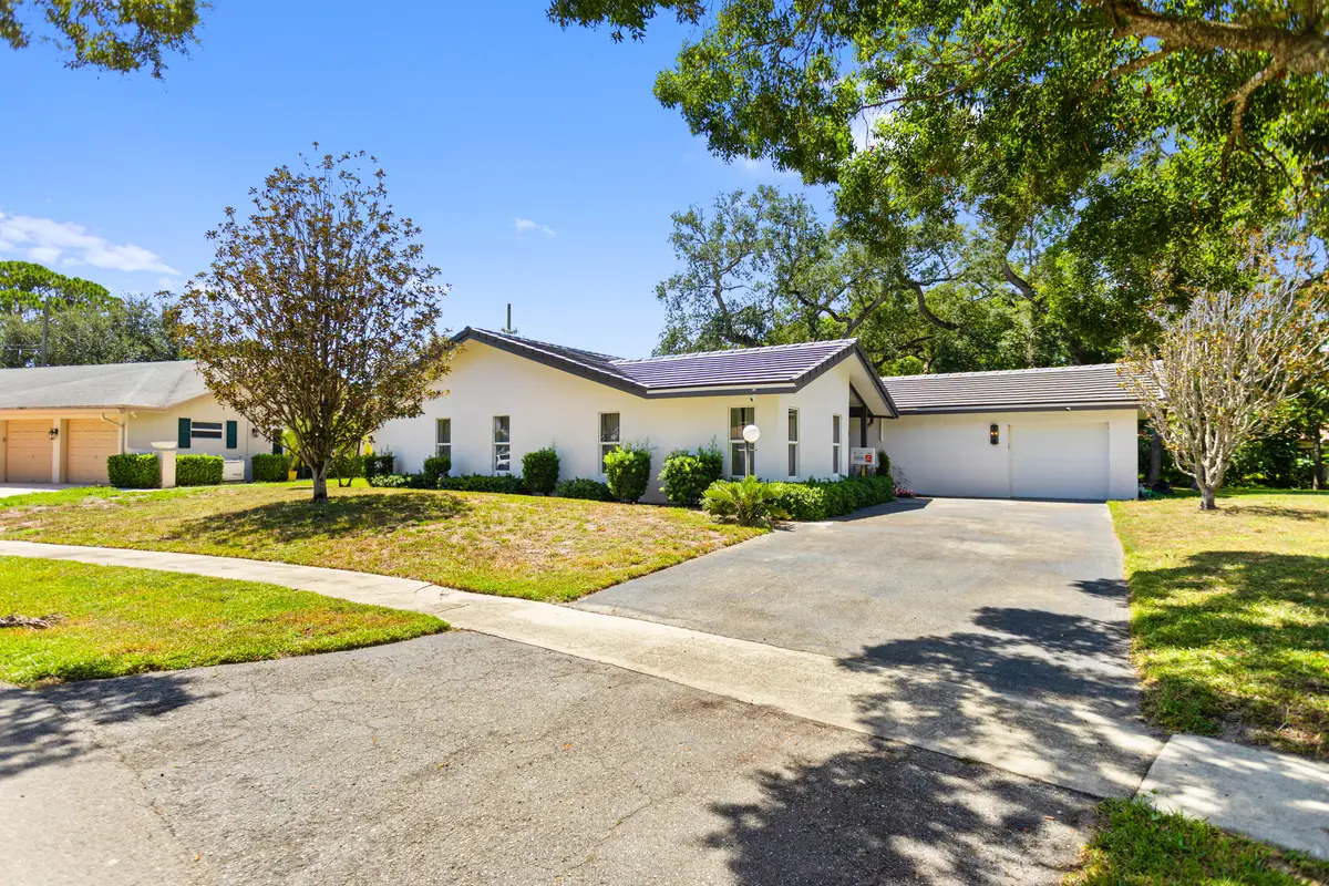 585A9686 at 1050 SW 1ST Street, Boca Raton