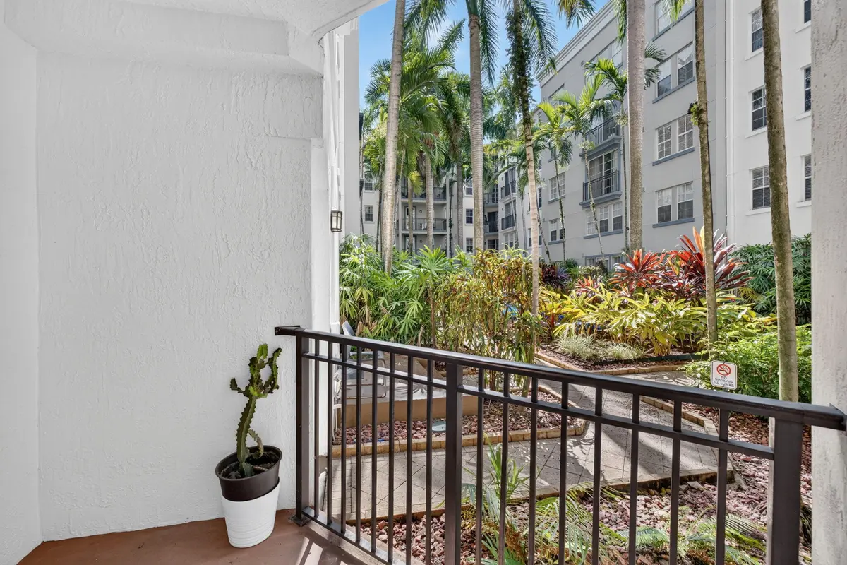 Balcony at 533 NE 3rd Avenue 125, Fort Lauderdale