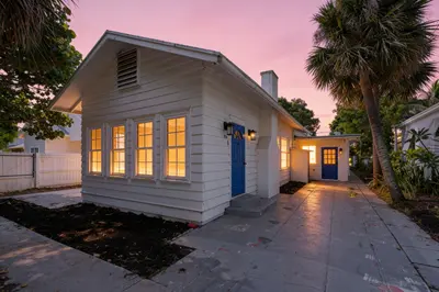 526 38TH Street, West Palm Beach – Duplex for sale