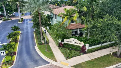 125 NW GARDENER Street, Boca Raton – Single Family Residence for sale