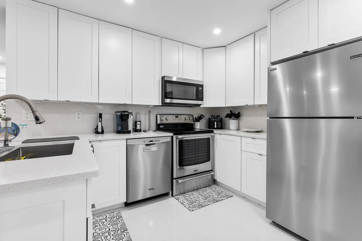 6F9A5872 at 1621 NE 1ST Avenue, Pompano Beach