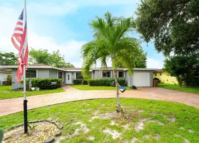 816 SE 13TH Court, Deerfield Beach – Single Family Residence for rent