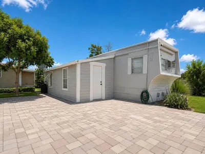 11411 SE Federal Highway 55, Hobe Sound – Mobile Home for sale