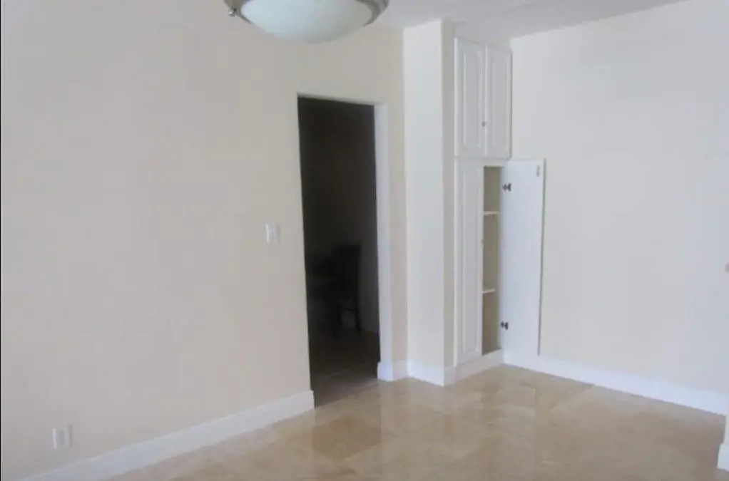 LIVING ROOM at 3001 S Ocean Drive, Hollywood