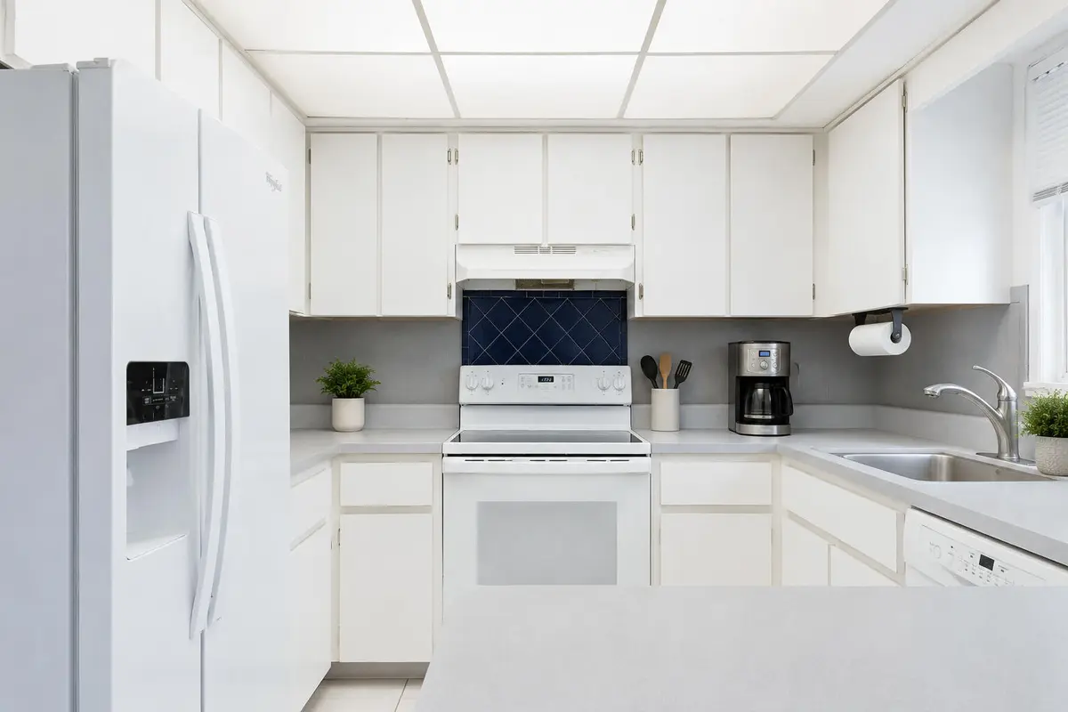 VIRTUAL STAGED KITCHEN at 354 Edmor Road, West Palm Beach