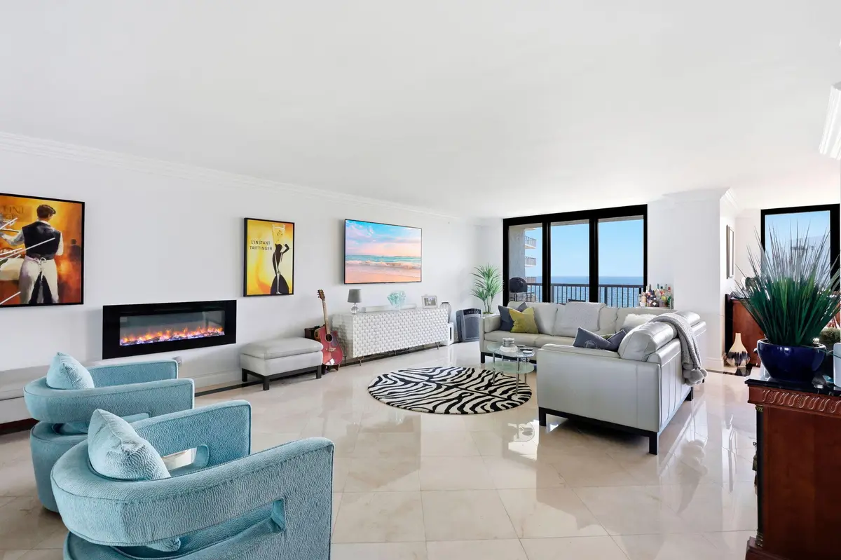 7-web-or-mls-006_0E2A1468_with_tv at 1800 S Ocean Boulevard 708, Lauderdale-By-The-Sea