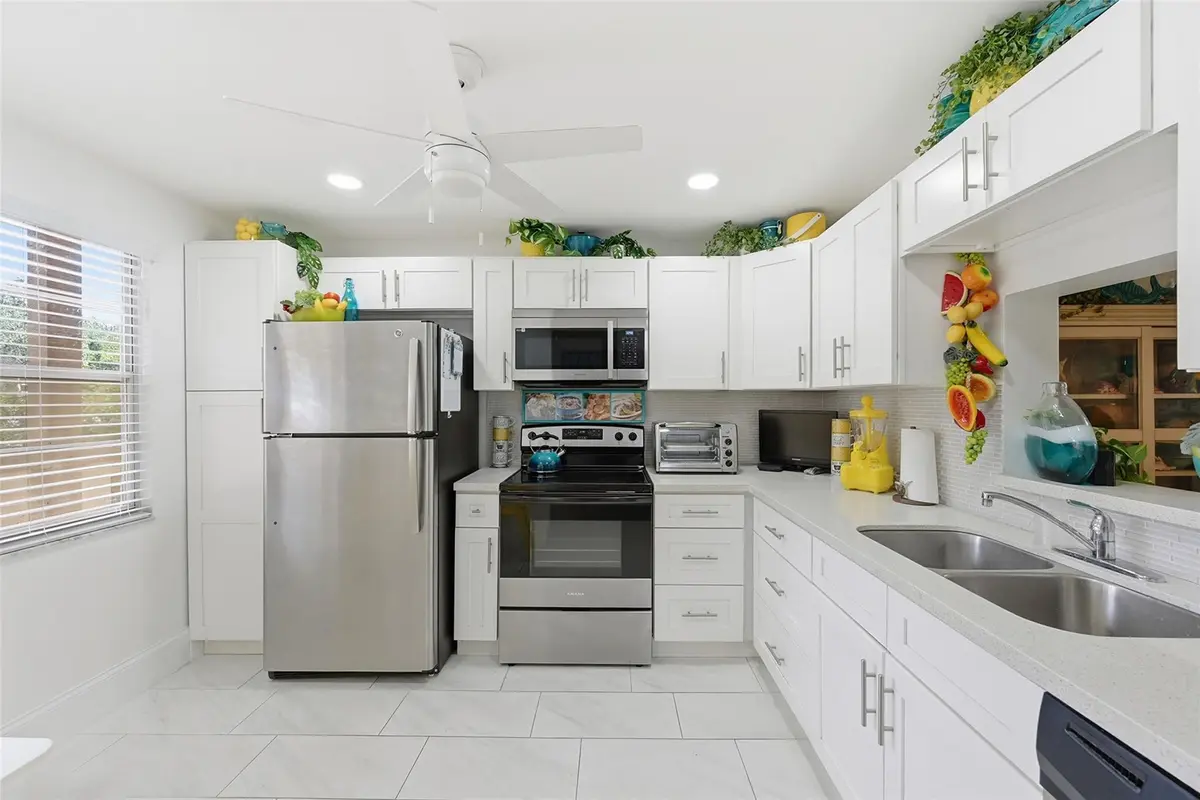 Photo 4 at 3003 Portofino Isle B2, Coconut Creek