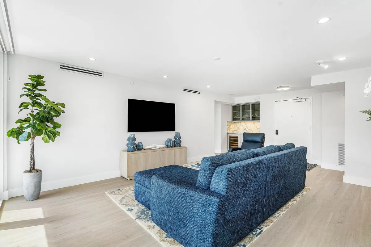 005-120Southeast5thAvenue-319-BocaRaton- at 120 SE 5th Avenue 319, Boca Raton