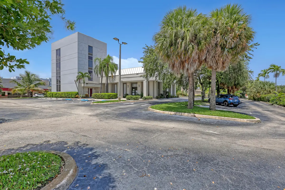 2701 Okeechobee (6) at 2701 OKEECHOBEE Boulevard, West Palm Beach