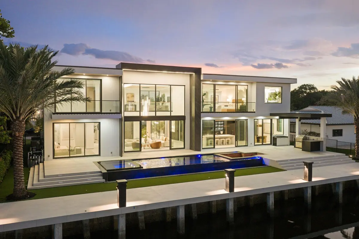 2825 Northeast 27th St - 113.jpg-SMALL at 2825 NE 27TH Street, Fort Lauderdale