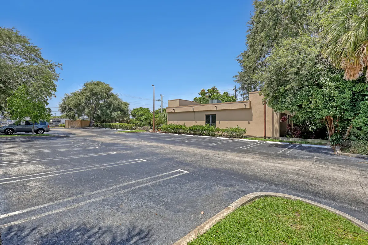 801 Spencer (1) at 801 SPENCER Drive, West Palm Beach