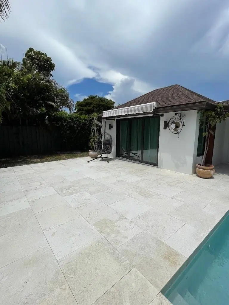 masterandpoolview at 336 NE 28th Terrace, Boca Raton