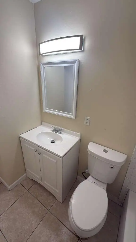 WhatsApp Image 2026-08-28 at 16.48.44 (2 at 1522 S N Street 1, Lake Worth Beach