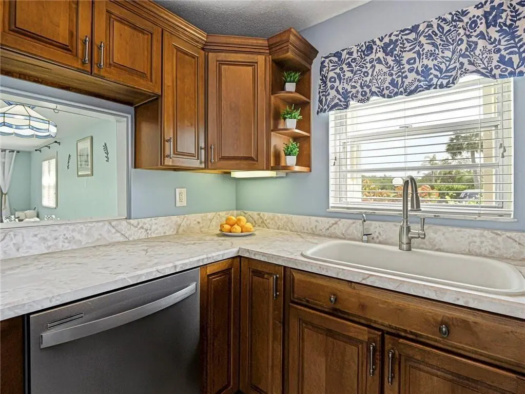 7a at 73 Royal Oak Court 101, Vero Beach