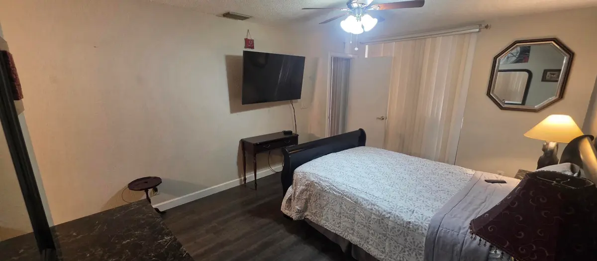 master bedroom 2 at 4766 NW 22nd Street, Coconut Creek