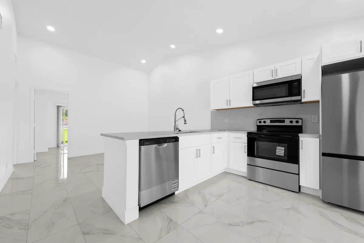 Photo 3 at 8580 NW 32nd Street, Coral Springs