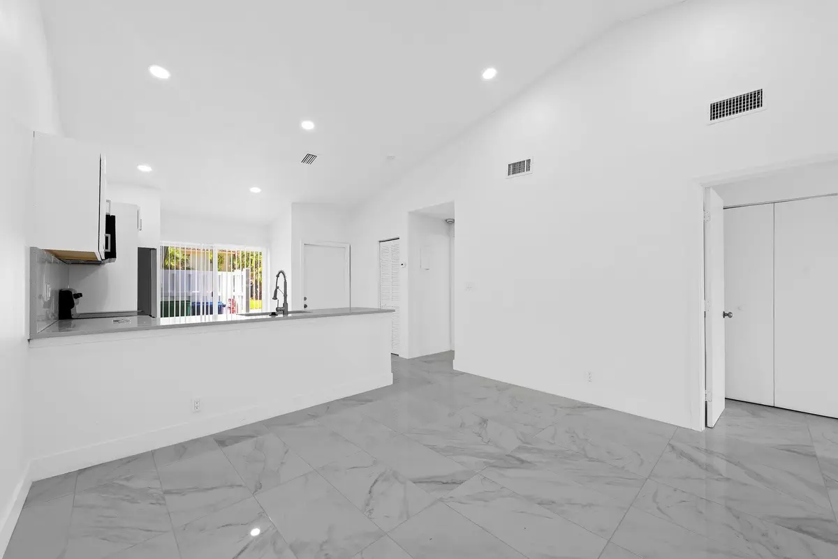 Photo 8 at 8580 NW 32nd Street, Coral Springs