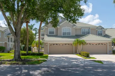 1676 SW Harbour Isles Circle 97, Port St. Lucie – Townhouse for rent