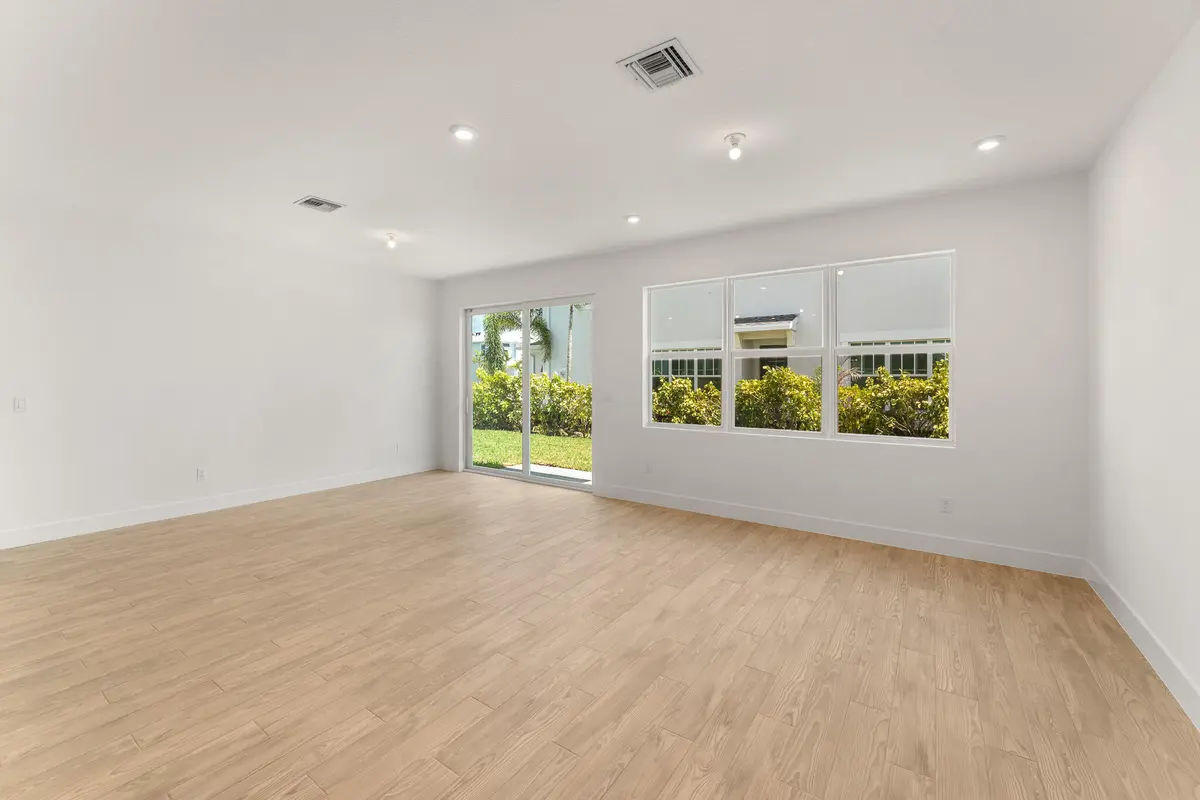 US_SEF_BEACON_LOT 90_GREAT ROOM at 3616 NW Solange Court, Jensen Beach