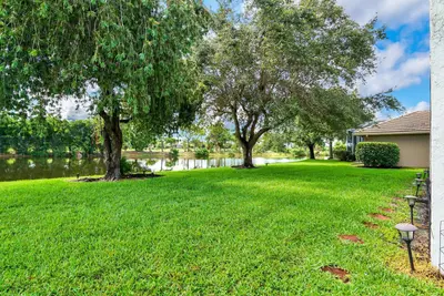 1720 Corsica Drive, Wellington – Single Family Residence for rent